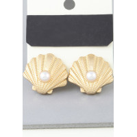 Pearled Clamshell Stud Earrings