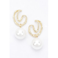 Faux Pearl Metal Earring