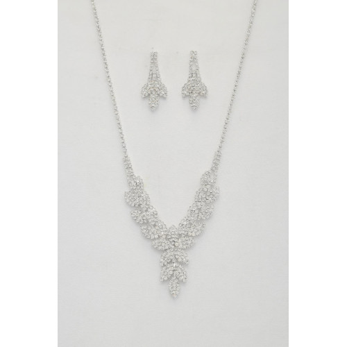 Leaf Pattern Crystal Necklace - Designer Style - CC-57574