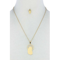 Fashion Stylish Mary Pendant Necklace And Earring Set