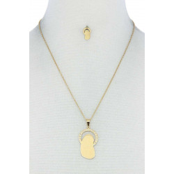 Style Stylish Mary Pendant Necklace And Earring Set - Trendy Look