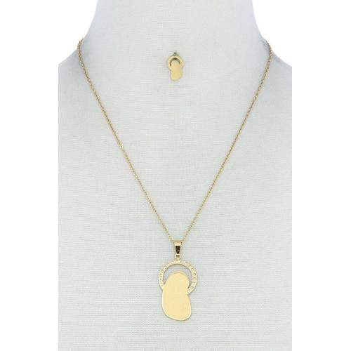 Style Stylish Mary Pendant Necklace And Earring Set - Designer Style - CC-51113