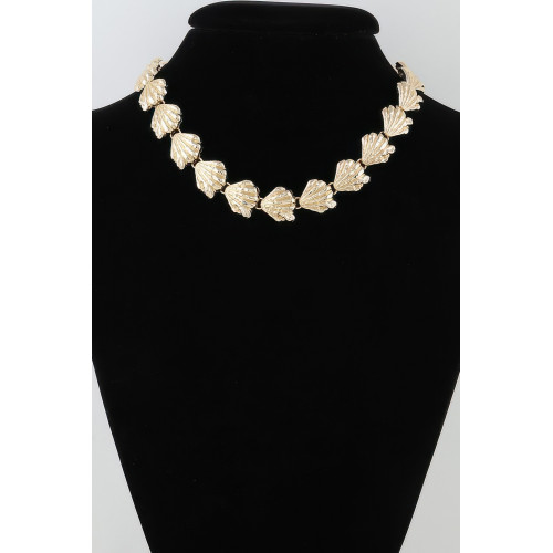 Hammered Sea Shell Charm Necklace - Designer Style - CC-WH2001153