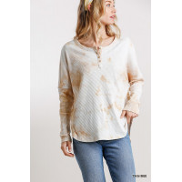 Tie Dye Round Neck Ribbed Button Front Top With Round Hem