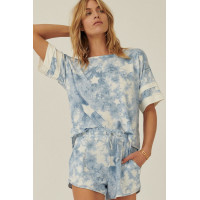 A Star-pattern Tie-dye Knit Top