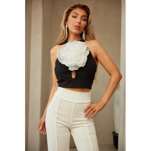 Flower Detailed Fashion Crop Top
